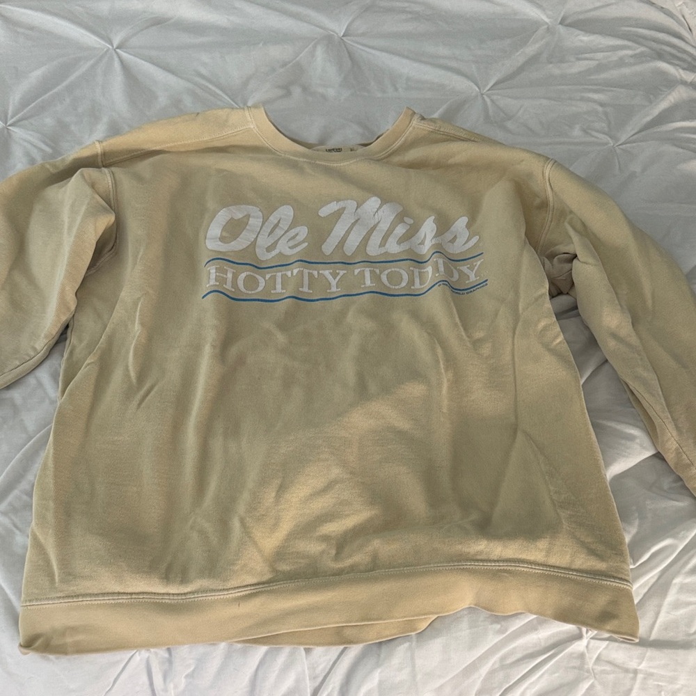 Ole Miss Sweatshirt in Light Yellow